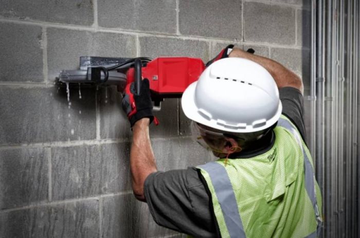 Відрізна машина MILWAUKEE M18 FCOS230-121 4933471697