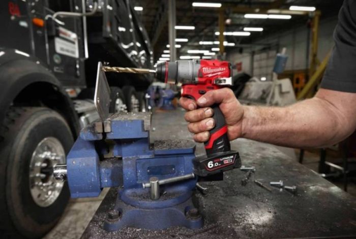 Акк. шуруповерт M12 FDD2-602X