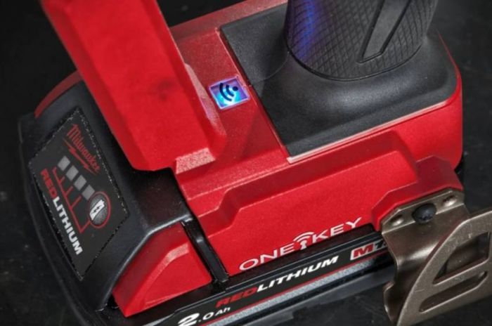 Заклепочник акумуляторний MILWAUKEE, M18 FUEL ONEFPRT-202X, під заклепки (Ø4,8-7,0мм) (+заряд.пристрій, 2ак.Х2Аг, HDкейс)