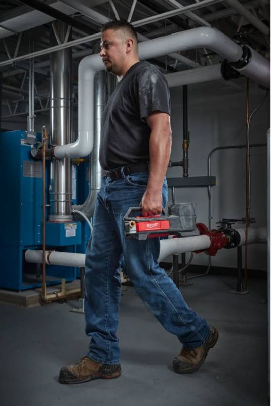 Акумуляторний насос для води MILWAUKEE M18 BTP-0