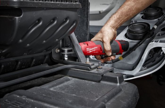 Акумуляторна тріскачка Milwaukee M12 FUEL FHIR38-0 ( 47 Нм) 4933478172
