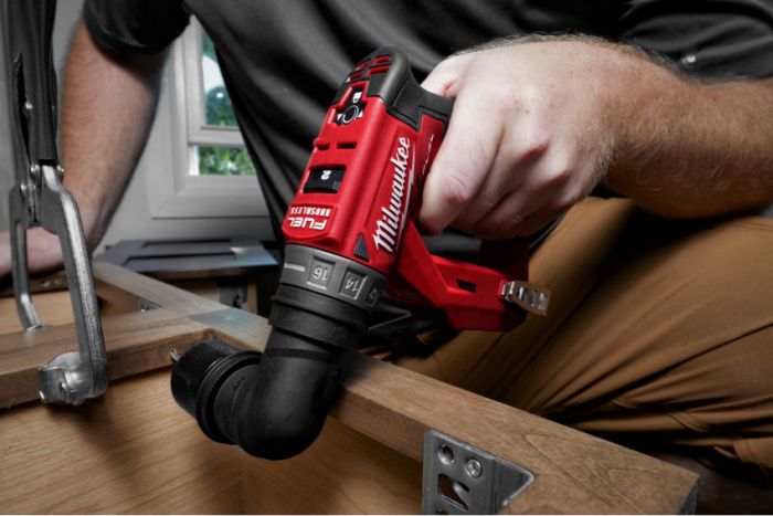 Дриль-шуруповерт акумуляторний MILWAUKEE, M12 FDDXKIT-202X, 34Нм( зар.пр.,2акум.Х2Аг,4насад.,HDкейс)