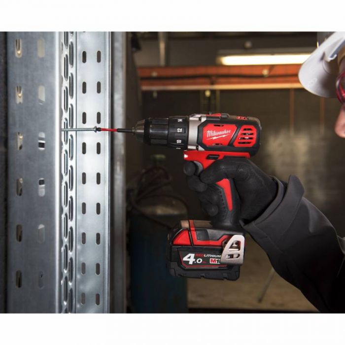 Дриль - шуруповерт MILWAUKEE M18 BDD-0 4933443530