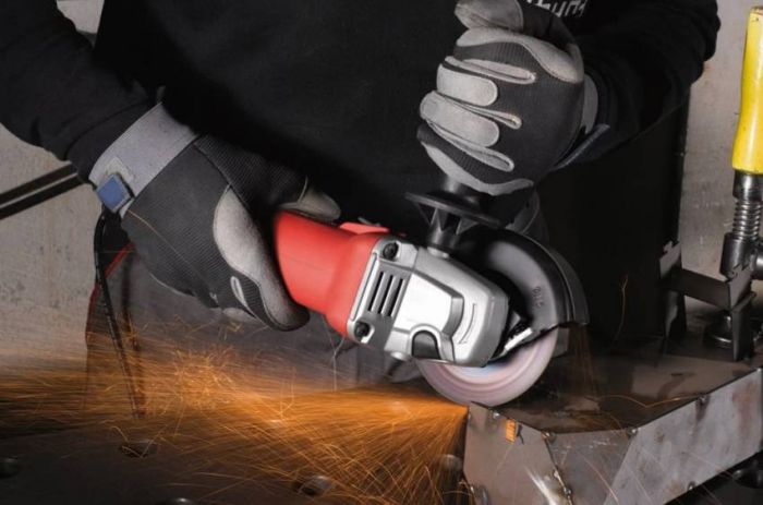 Кутошліфувальна машина MILWAUKEE 125 мм AG 10-125 EK 4933451220