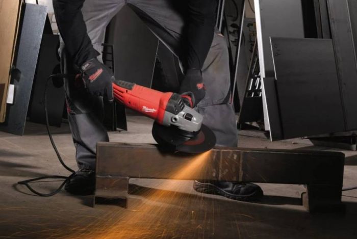 Кутошліфувальна машина MILWAUKEE 230 мм AGV 22-230/DMS 4933431860