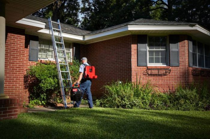 Машина прочисна акумуляторна ранцева MILWAUKEE, M18 FFSDC13-0