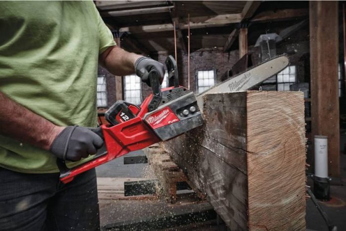 Пила ланцюгова акумуляторна MILWAUKEE, M18FCHS-121, 400 мм (зарядний пристрій, 1 акум.Х 12Ач)