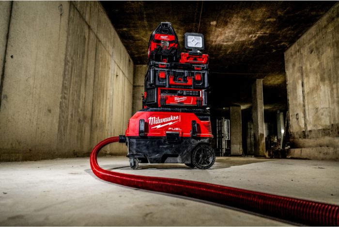 Пилосос-гибрид акумуляторний/мережевий PACKOUT MILWAUKEE M18/220 ONEF2VC34M-0 AC/DC 34л M-класс