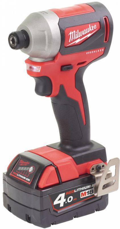 Гвинтоверт акумуляторний 1/4" HEX MILWAUKEE, M18 CBLID-402C, 180Нм, (зарядний пристрій, 2 акум.Х 4Ач, кейс)