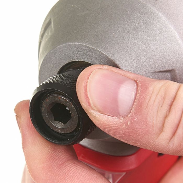 Гвинтоверт акумуляторний 1/4" HEX MILWAUKEE, M18 CBLID-402C, 180Нм, (зарядний пристрій, 2 акум.Х 4Ач, кейс)