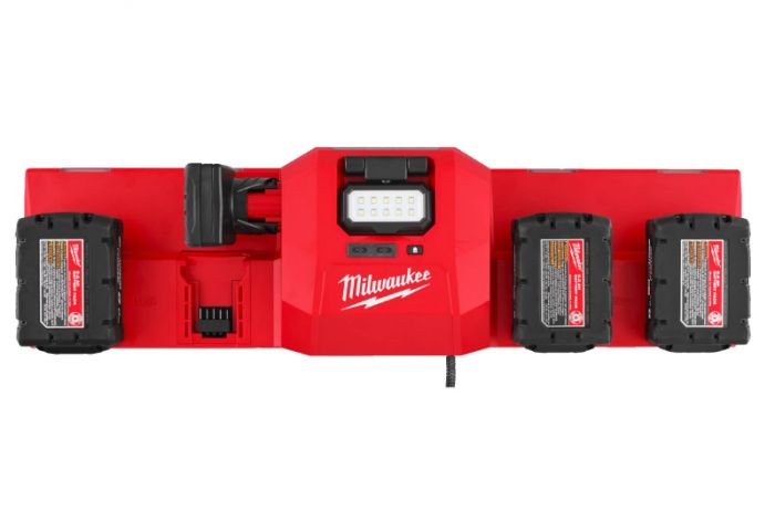 Зарядний пристрій MILWAUKEE M12-18 GBC4 (4хМ18, 2хМ12, ліхтар)